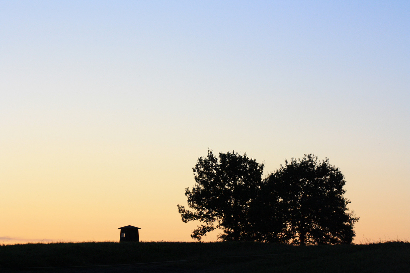 Sonnenuntergang am Modellflugplatz