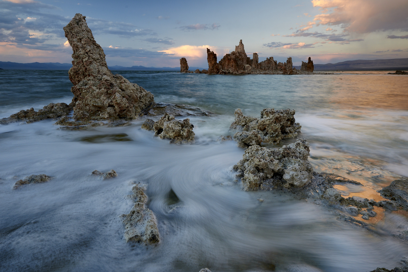 Sonnenuntergang am Mono Lake, USA