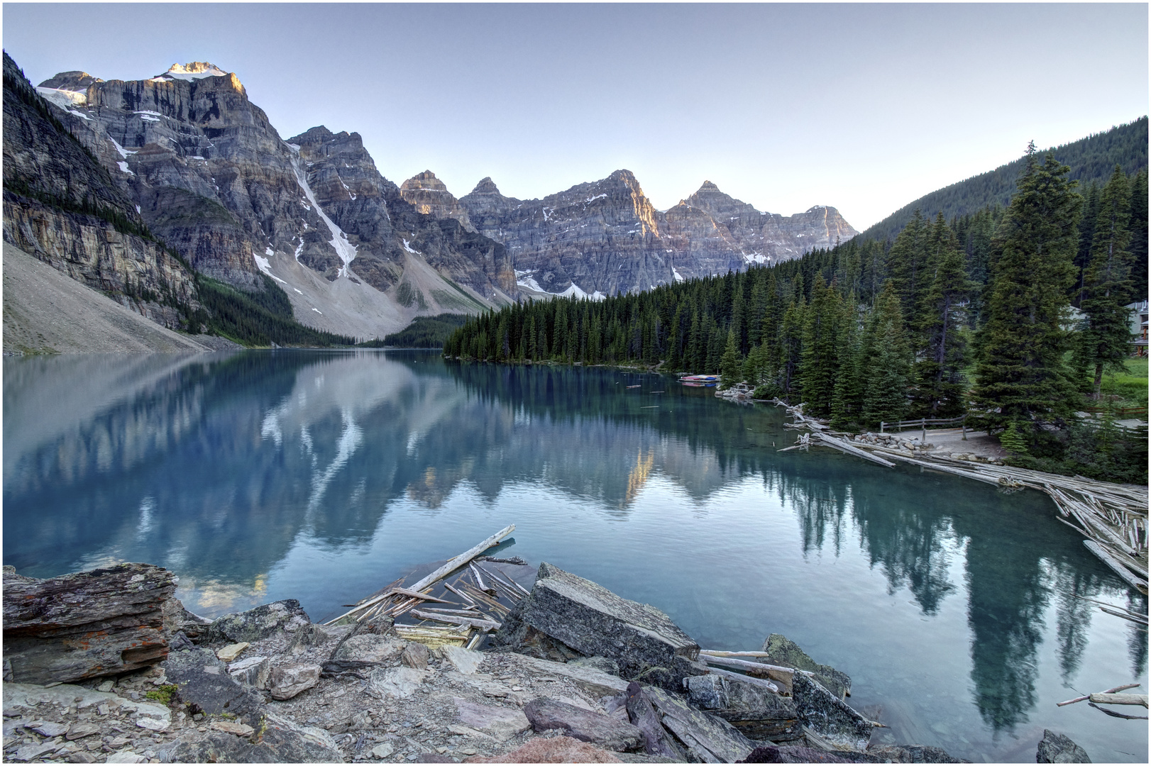 Sonnenuntergang am Moraine Lake