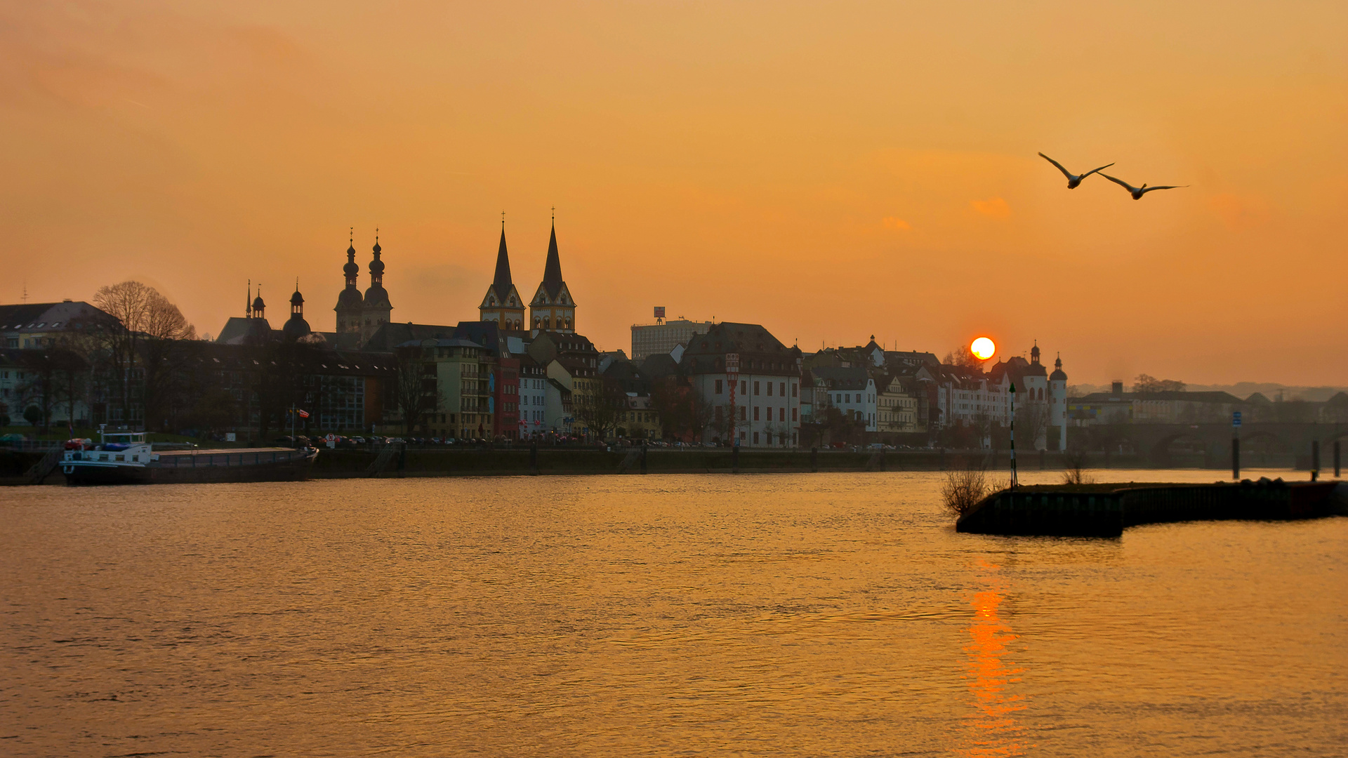 Sonnenuntergang am Moselufer, Koblenz