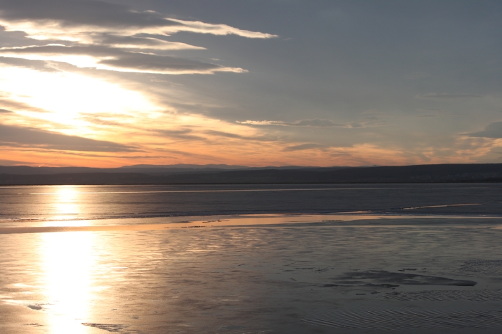 Sonnenuntergang am Neusiedler See im Winter