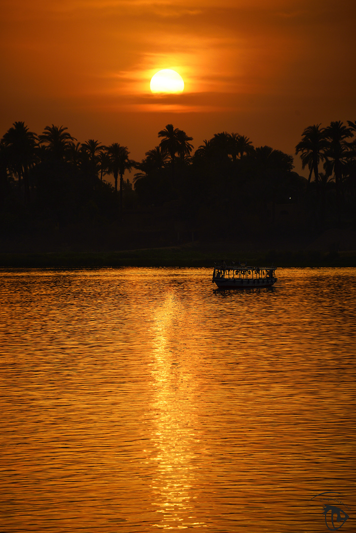 Sonnenuntergang am Nil in Ägypten - Luxor