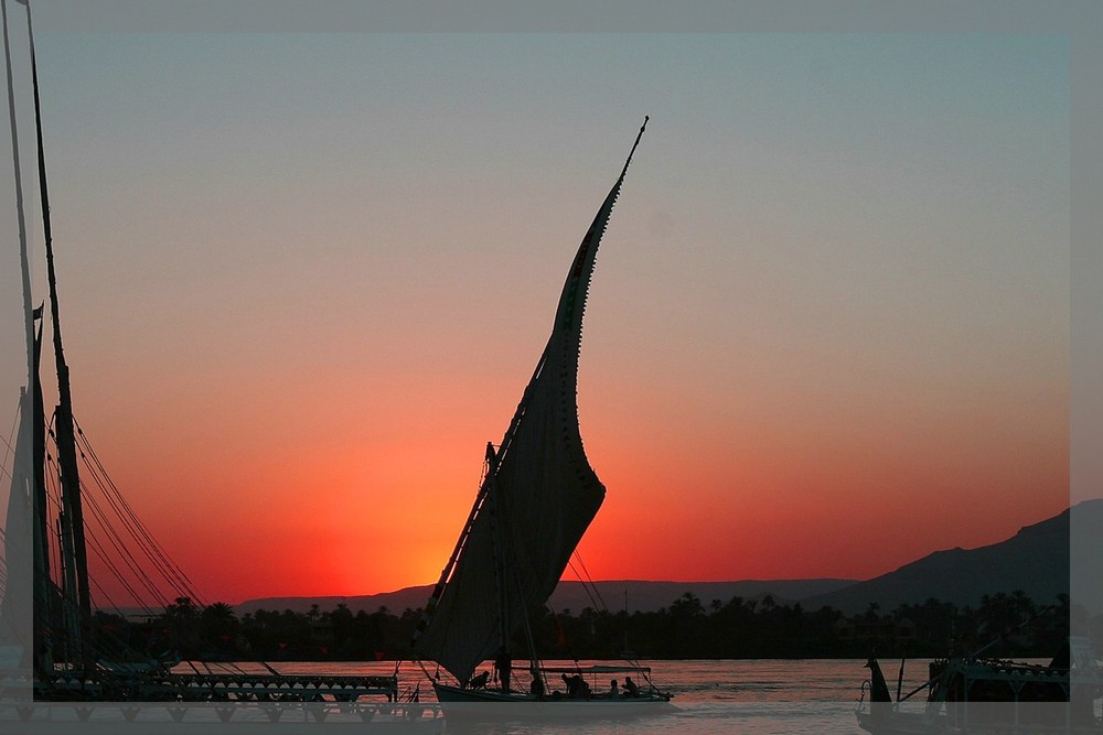 Sonnenuntergang am Nil / Luxor