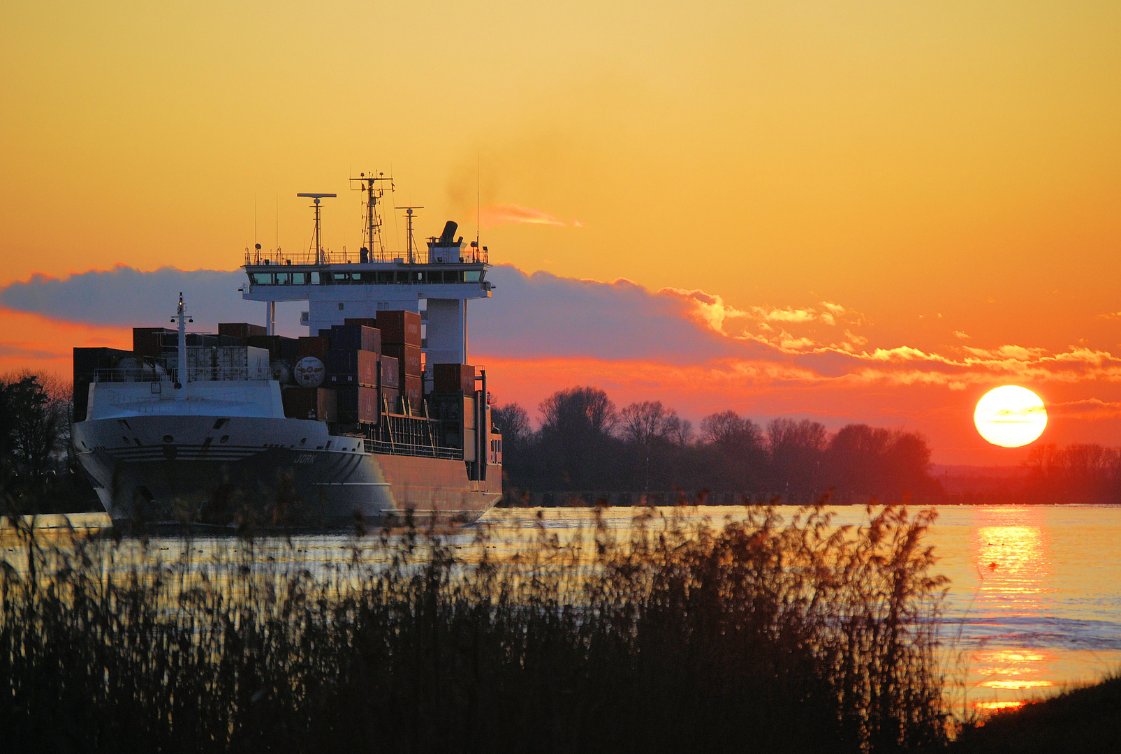 Sonnenuntergang am Nord-Ostsee-Kanal