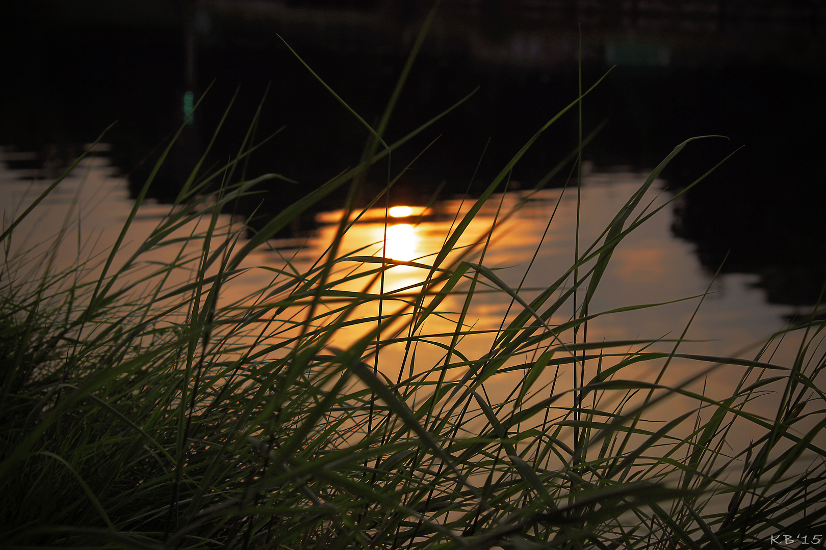 Sonnenuntergang am Nord-Ostsee-Kanal in Kiel