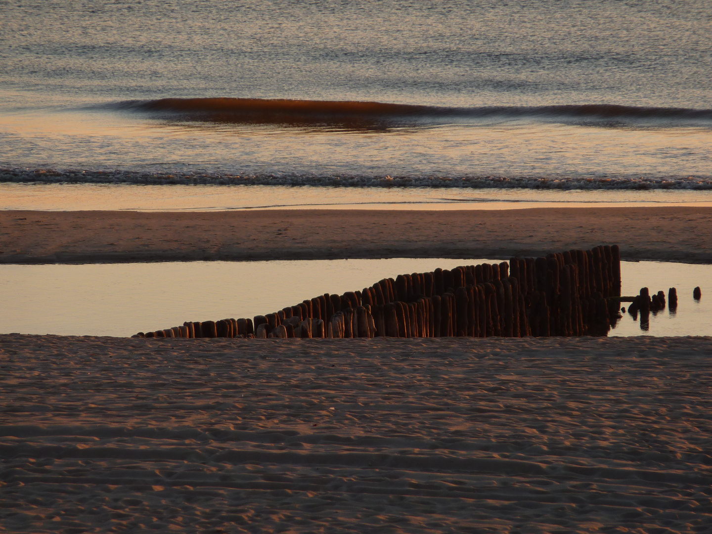 Sonnenuntergang am Nordsee-Strand