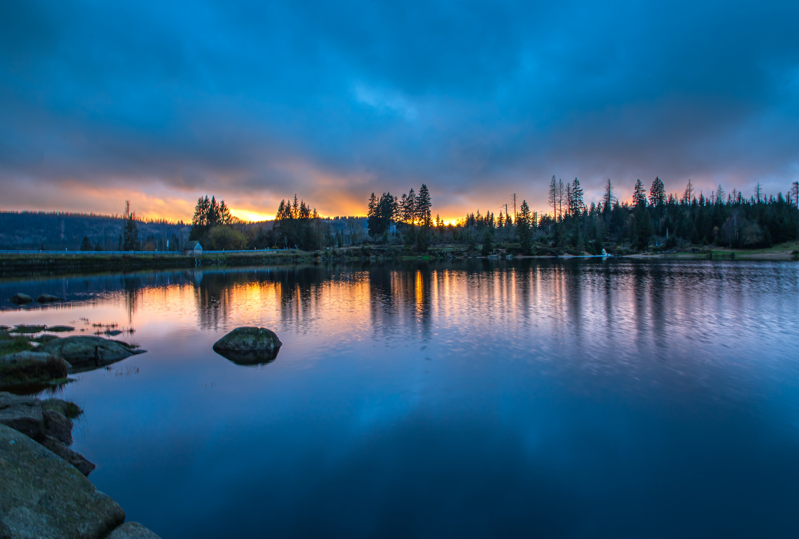 Sonnenuntergang am Oderteich im Oberharz