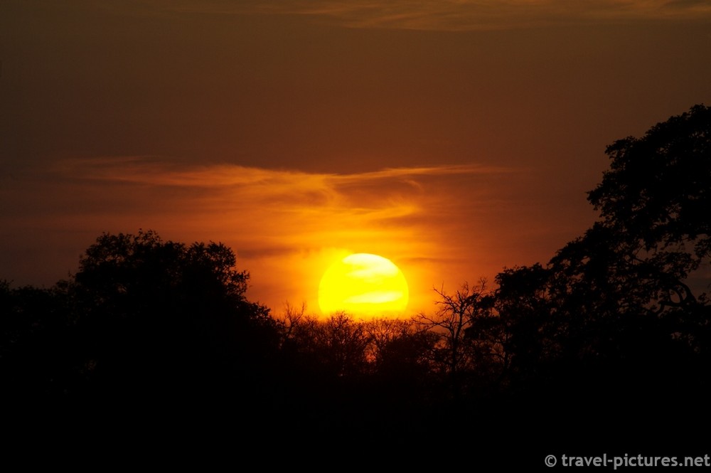 Sonnenuntergang am Okavango