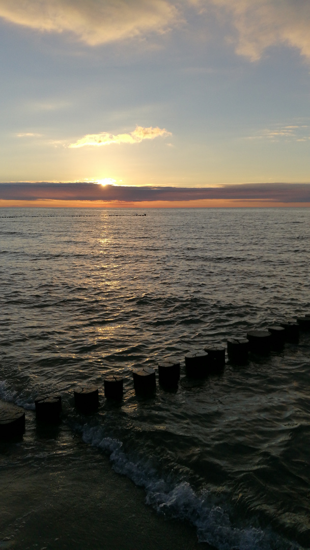 Sonnenuntergang am Ostseestrand bei Zingst