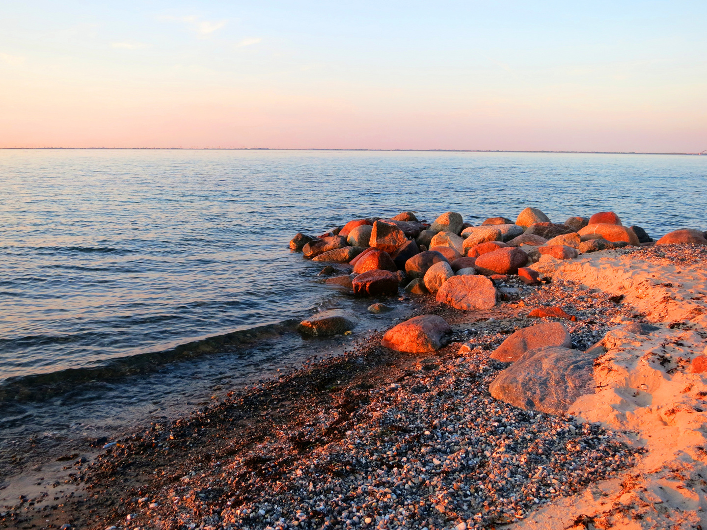 Sonnenuntergang am Ostseestrand von Heiligenhafen