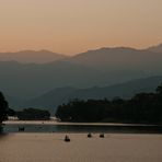 Sonnenuntergang am Phewa See