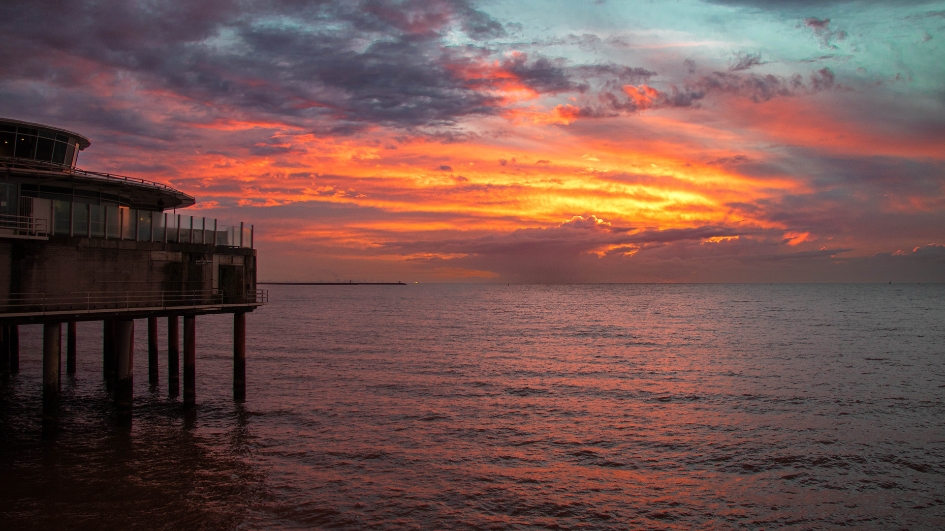 Sonnenuntergang am Pier, Den Haag