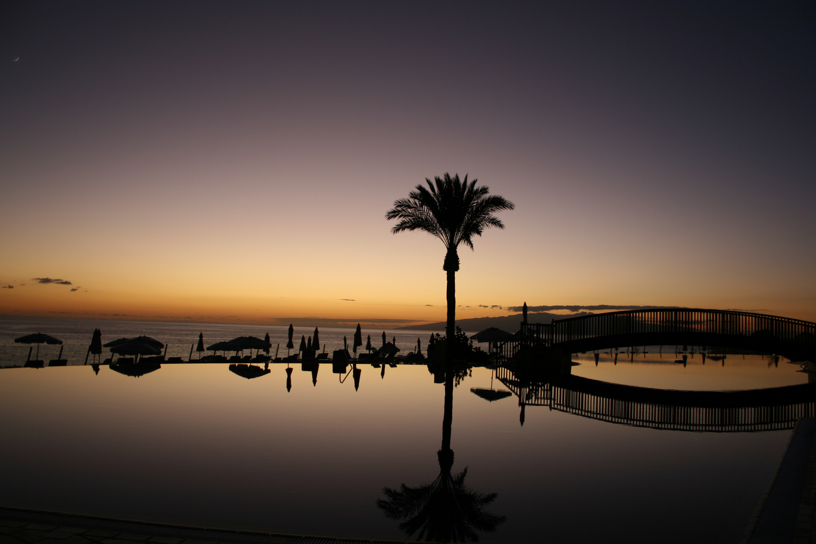 Sonnenuntergang am Pool