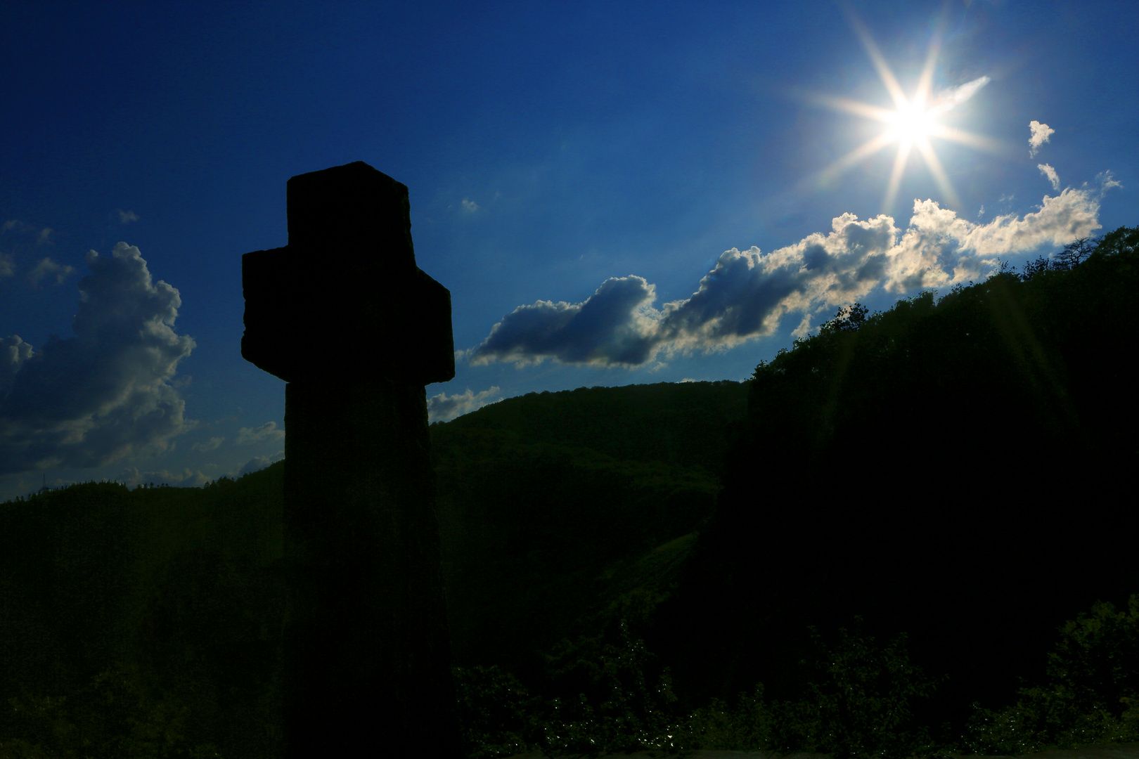 Sonnenuntergang am Prinzenkopfdenkmal Alf