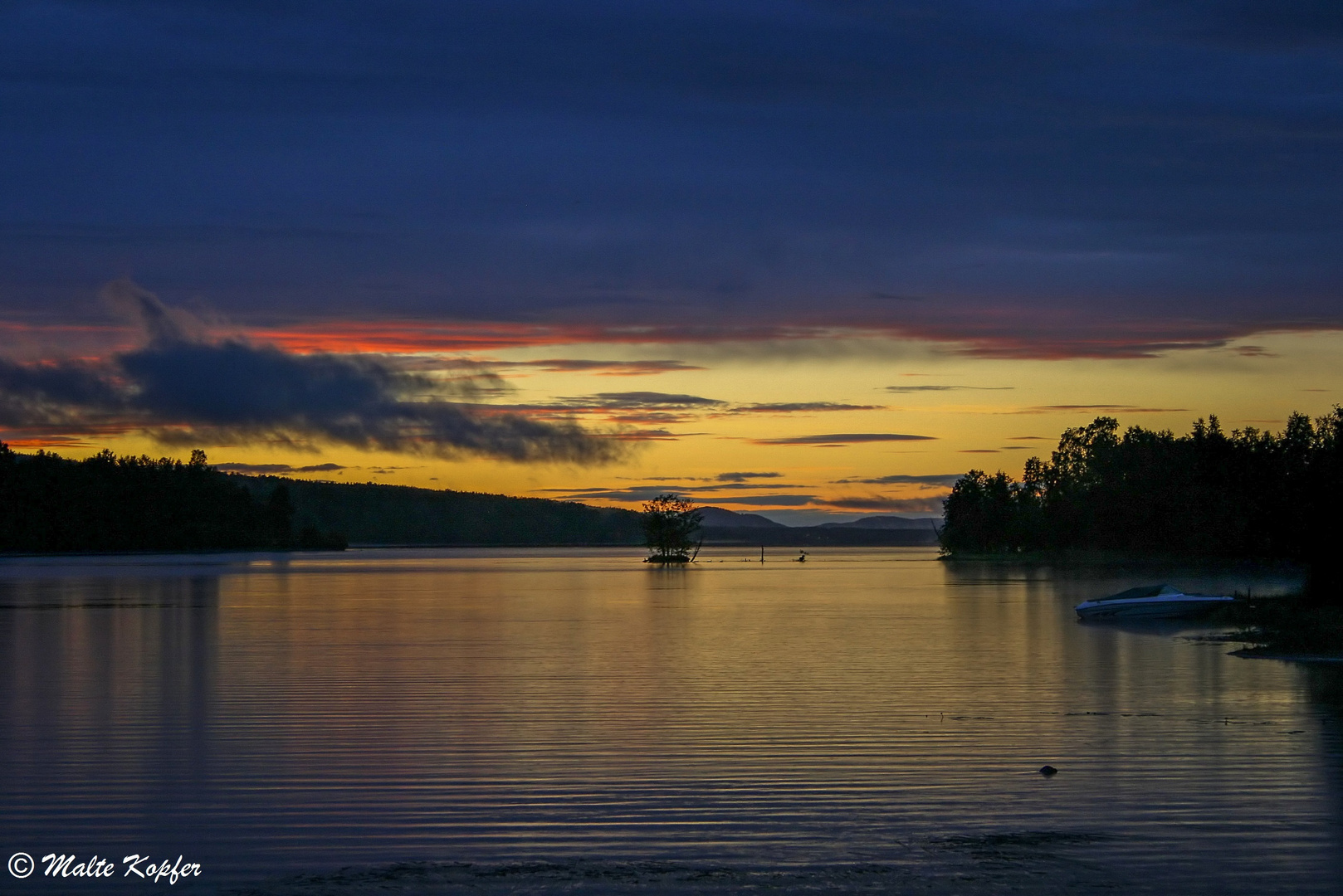 Sonnenuntergang am Rådasjön in Värmland, Schweden