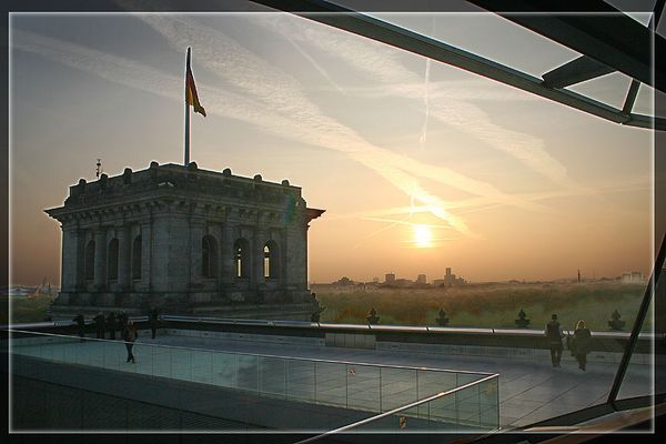 Sonnenuntergang am Reichstag