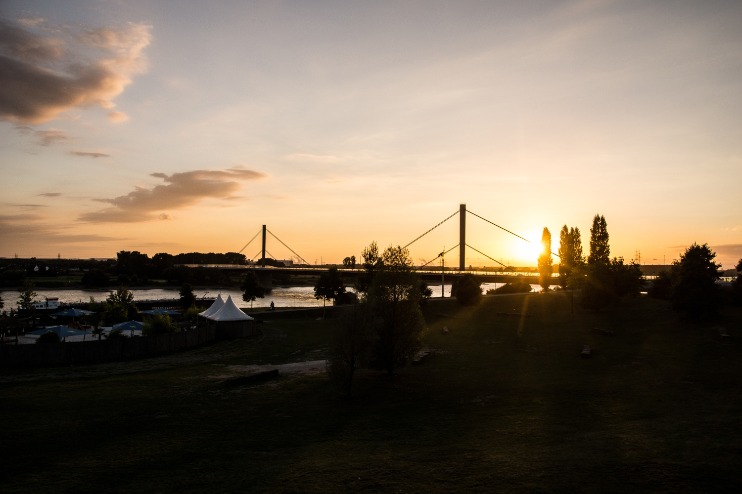 Sonnenuntergang am Rhein