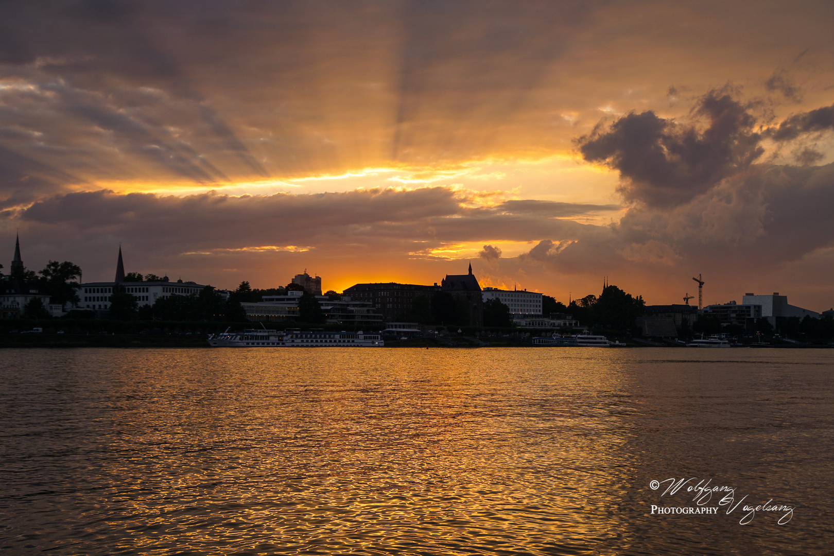 Sonnenuntergang am Rhein