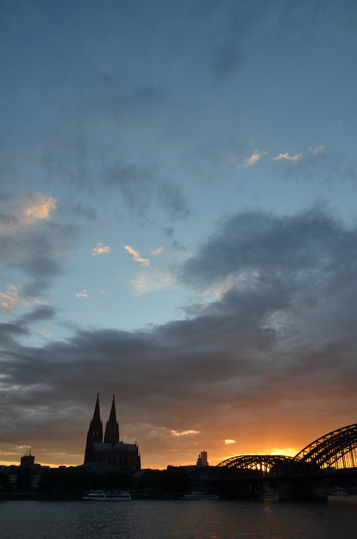 Sonnenuntergang am Rhein *2