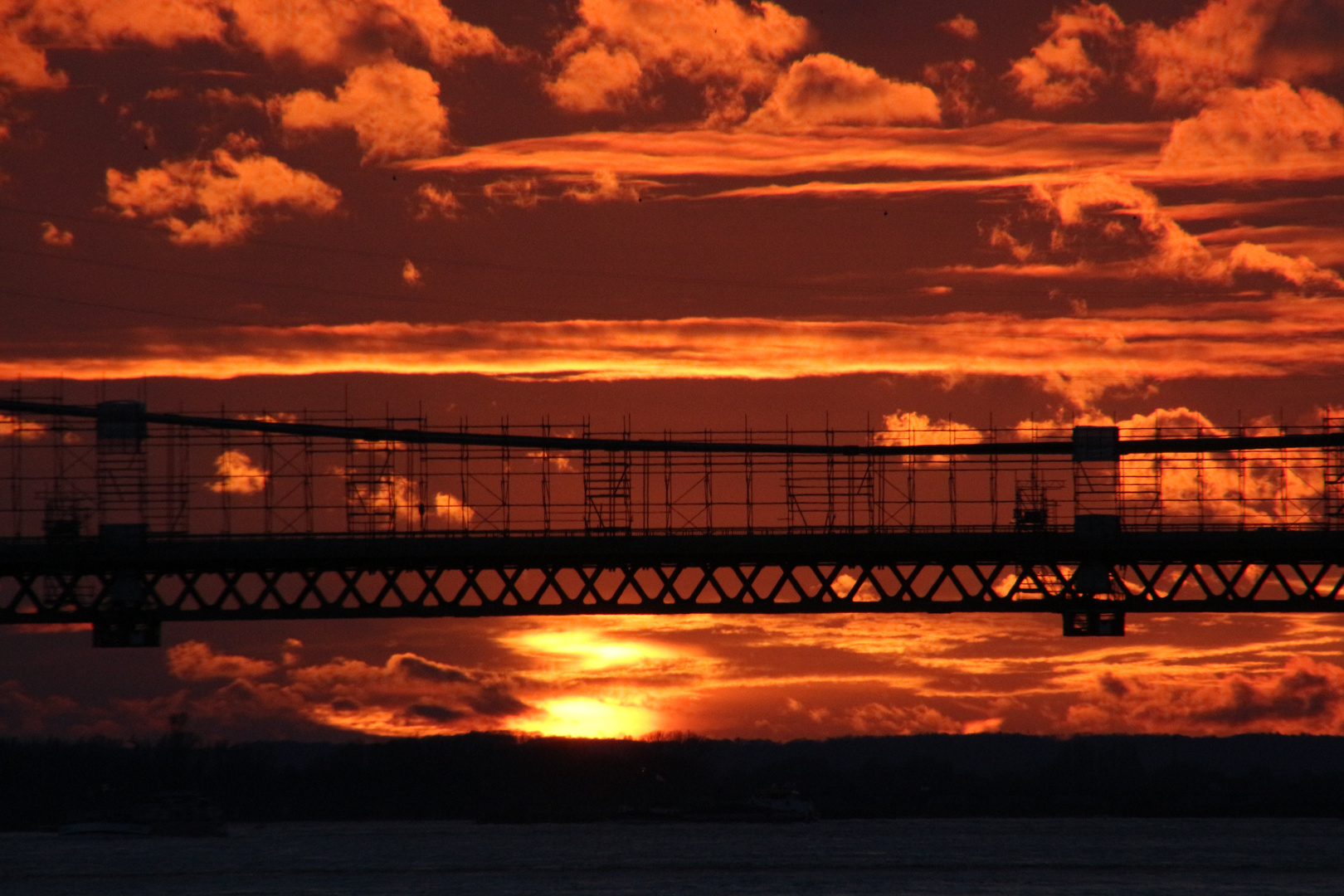 Sonnenuntergang am Rhein .. 2