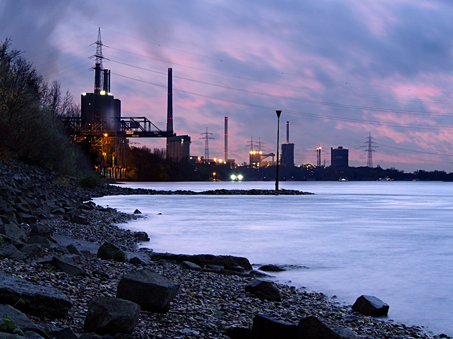 Sonnenuntergang am Rhein