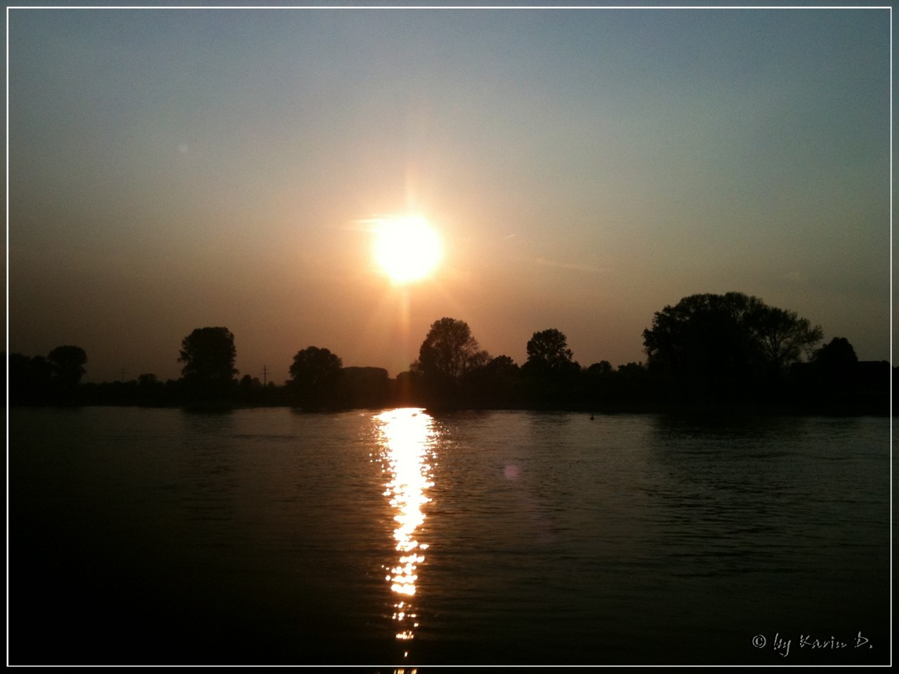 Sonnenuntergang am Rhein