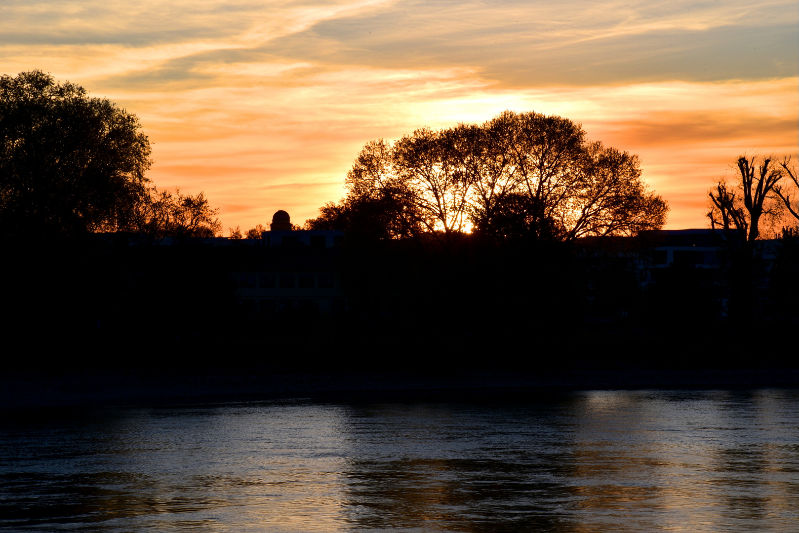 Sonnenuntergang am Rhein