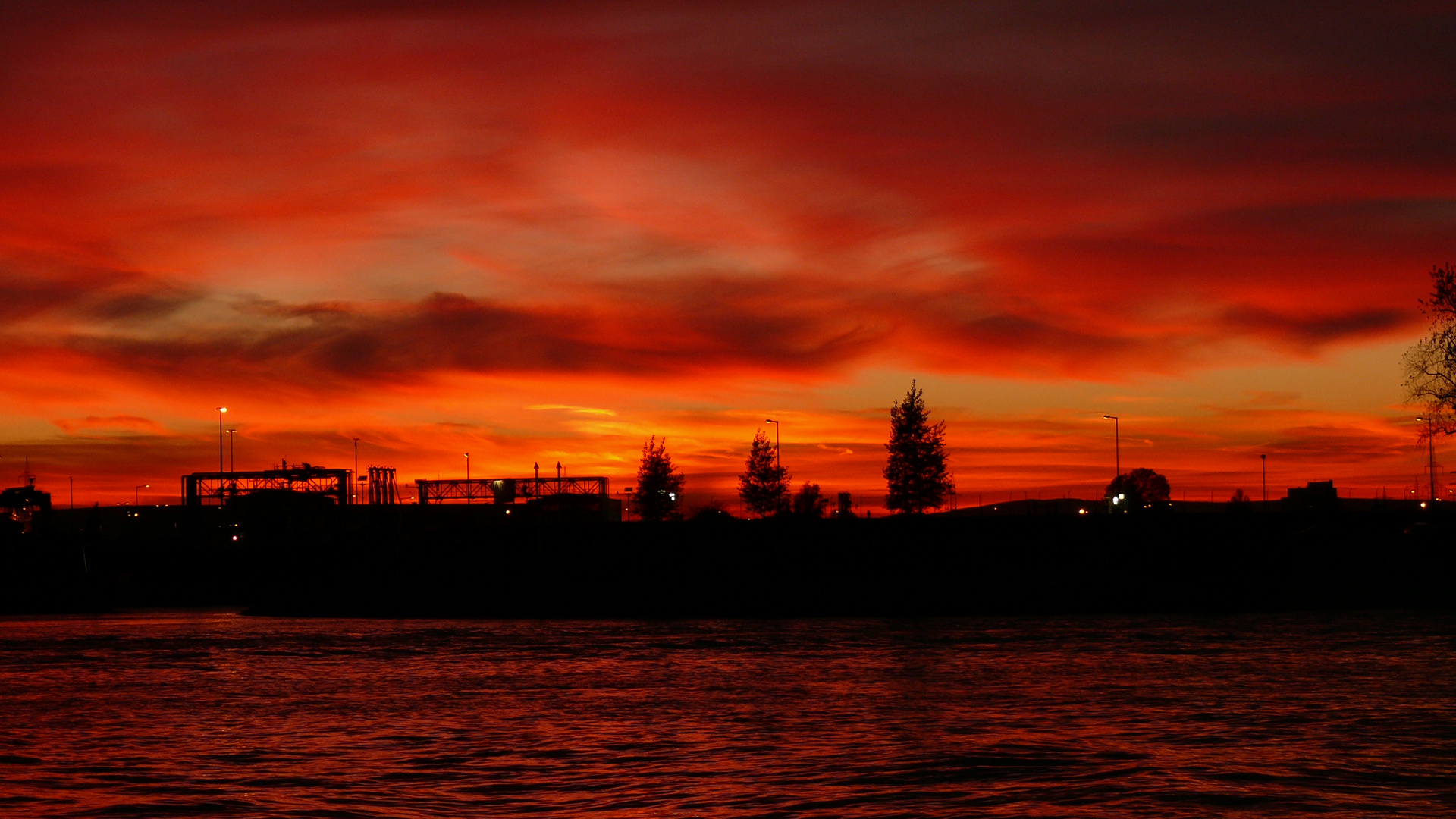 Sonnenuntergang am Rhein