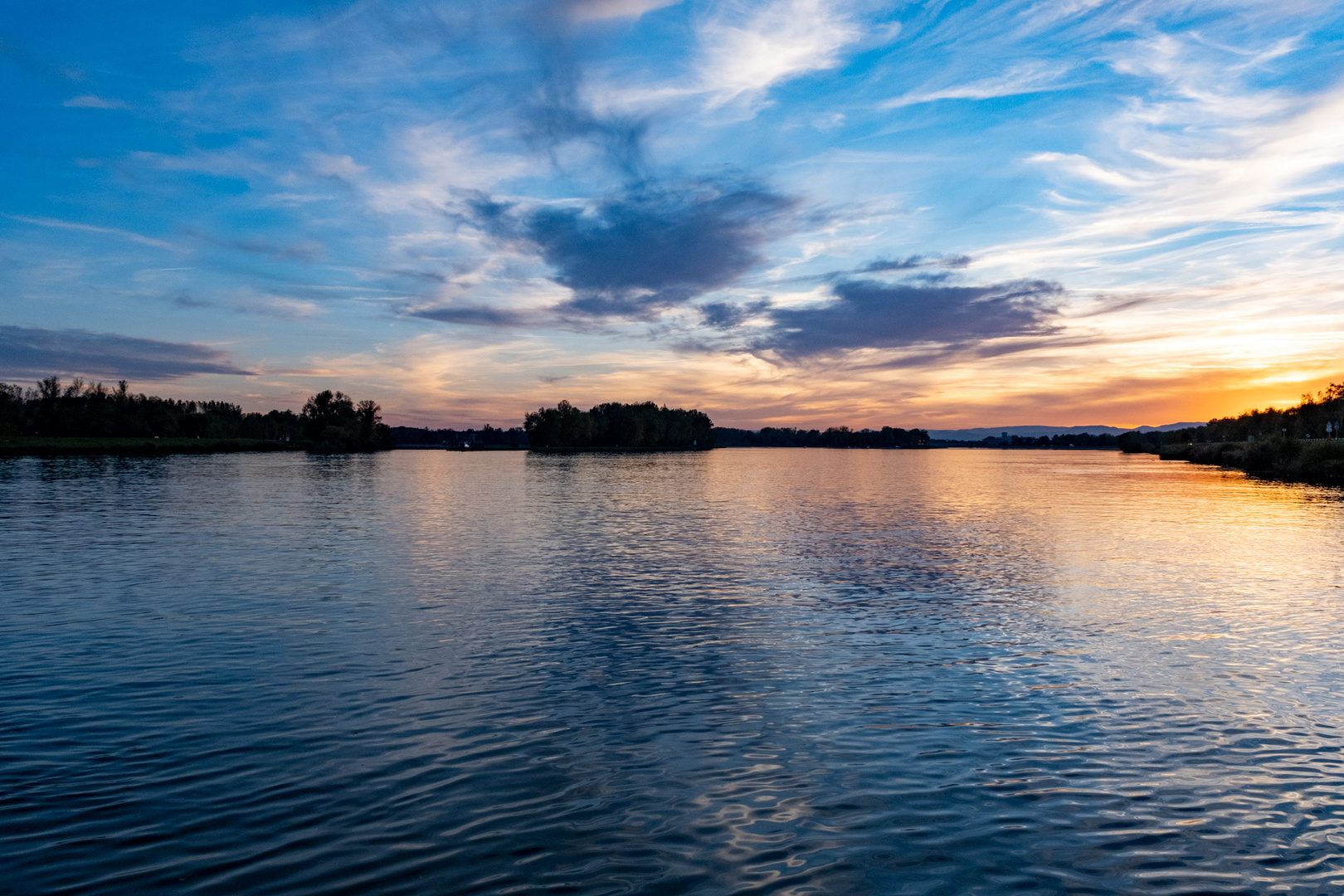 Sonnenuntergang am Rhein