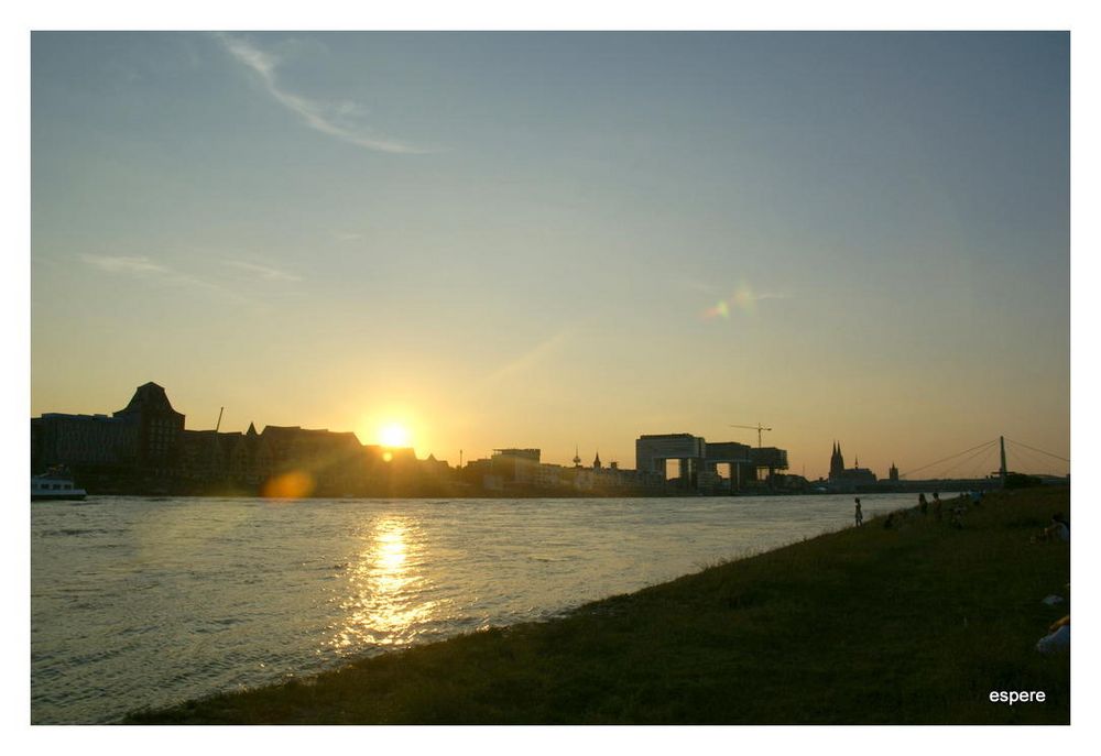 Sonnenuntergang am Rhein