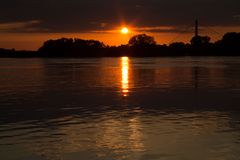 Sonnenuntergang am Rhein