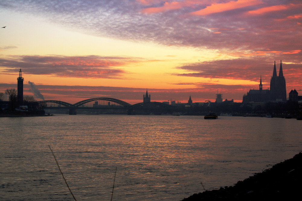 Sonnenuntergang am Rhein