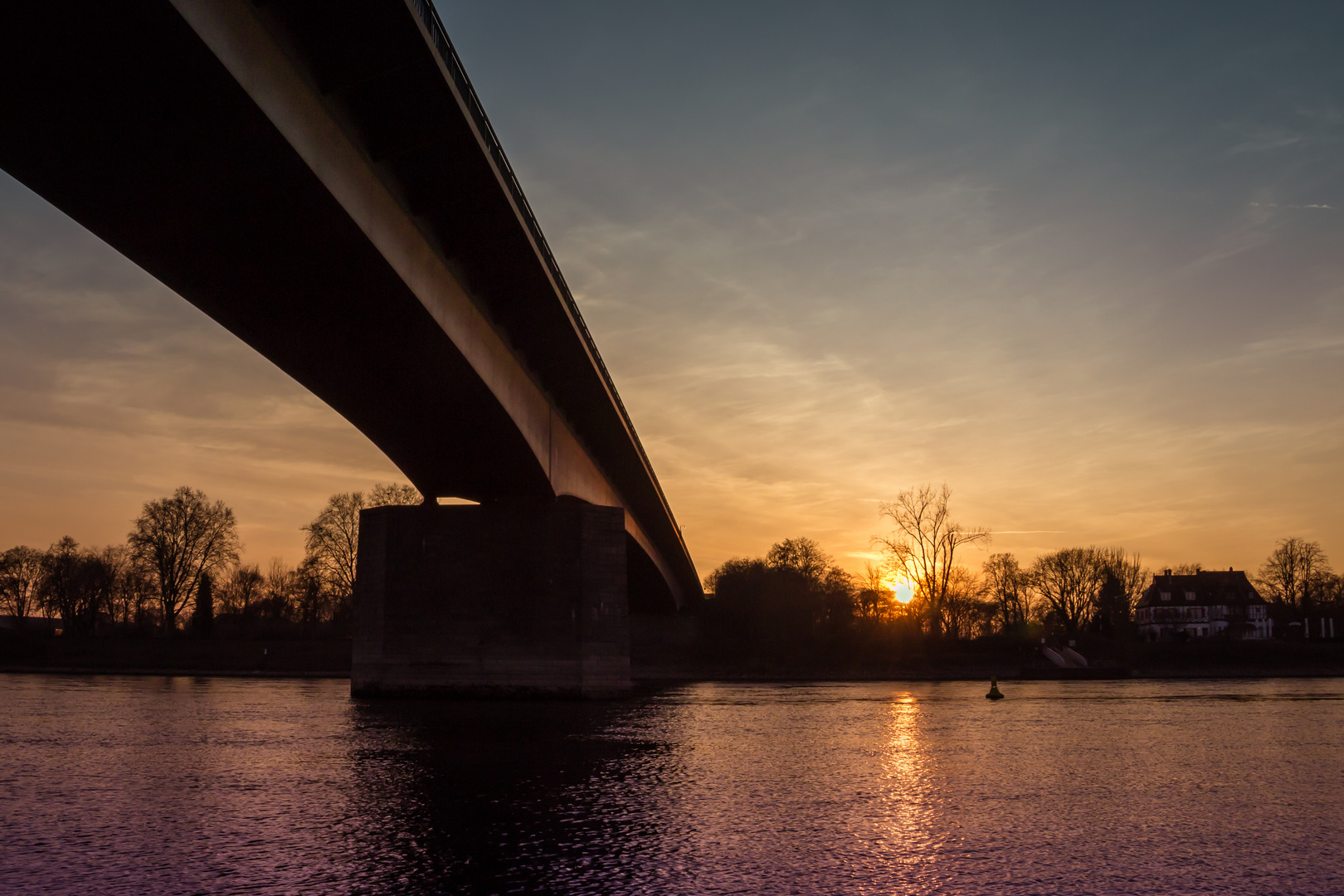 Sonnenuntergang am Rhein