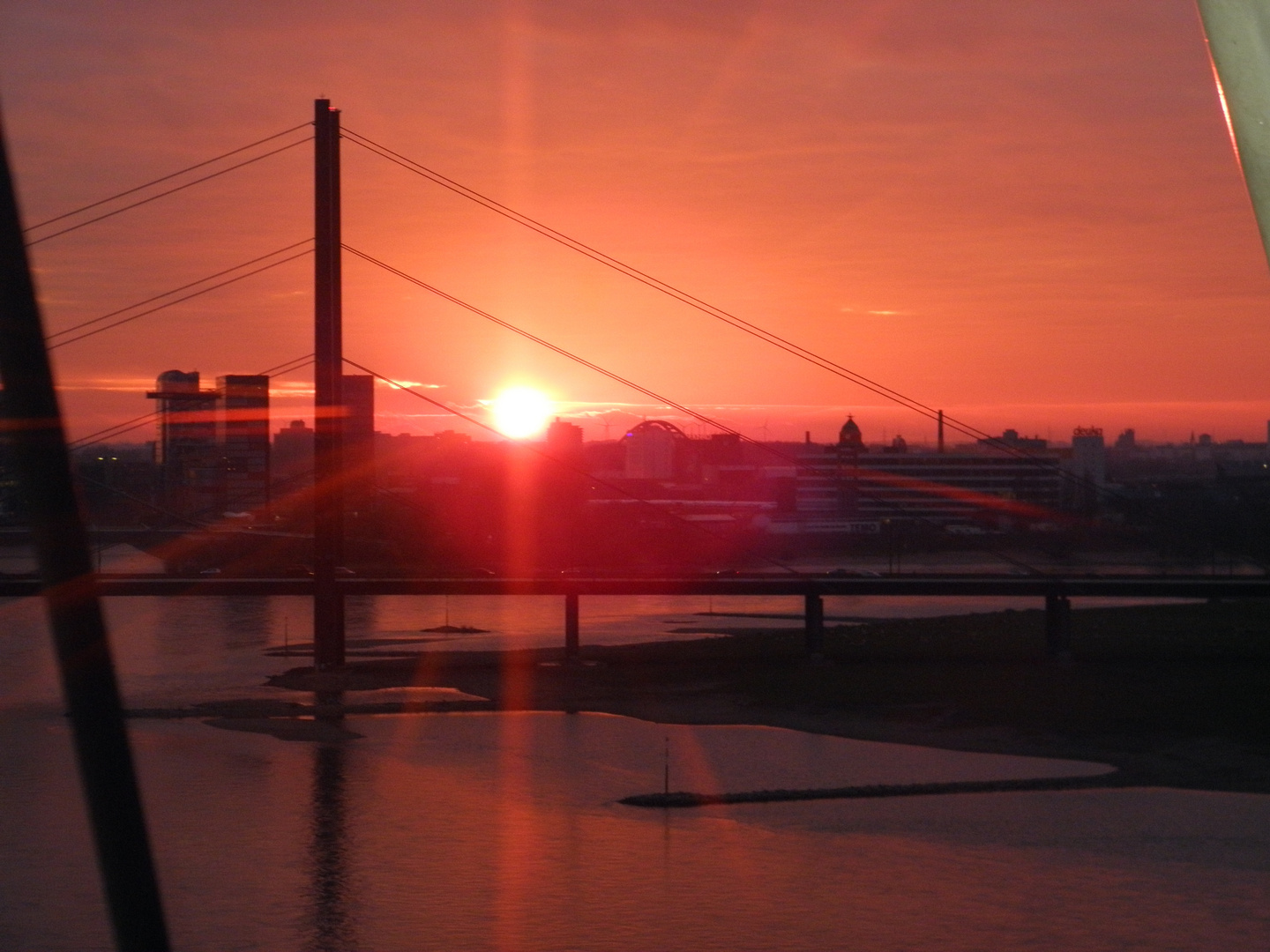 Sonnenuntergang am Rhein