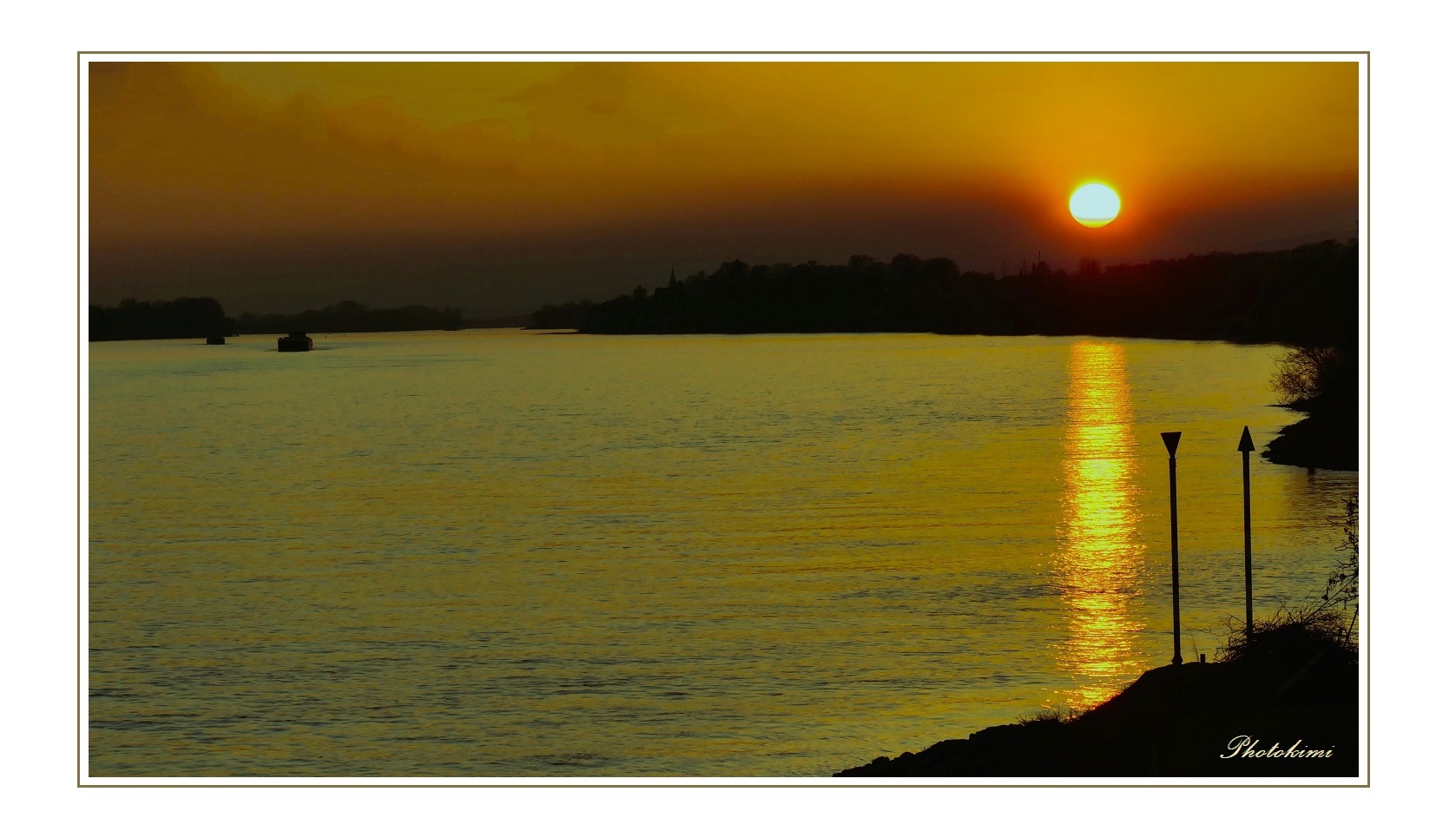 Sonnenuntergang am Rhein