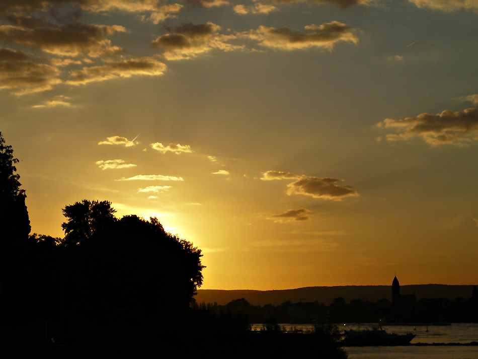 Sonnenuntergang am Rhein II