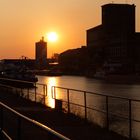 Sonnenuntergang am Rheinhafen
