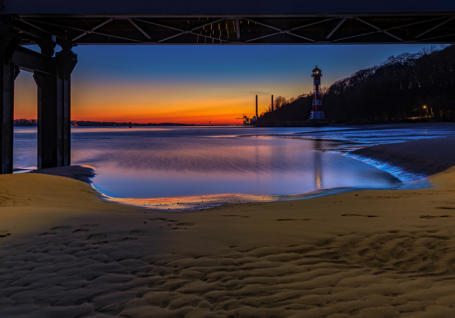 Sonnenuntergang am Rissener Ufer