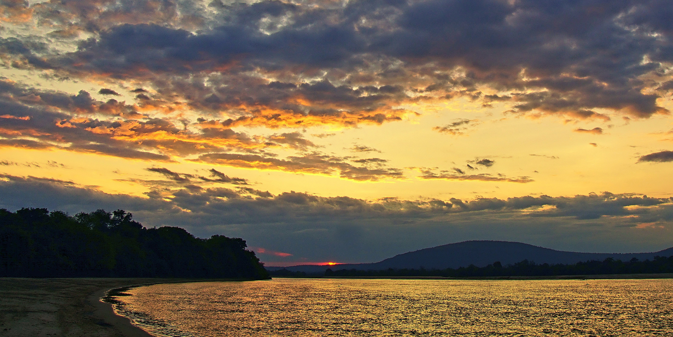 Sonnenuntergang am Rufiji River - 2. Schnitt