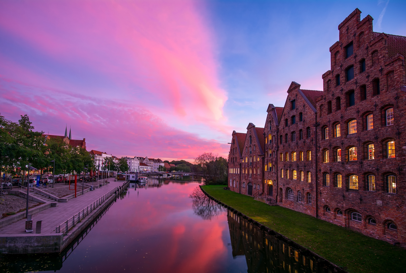 Sonnenuntergang am Salzspeicher