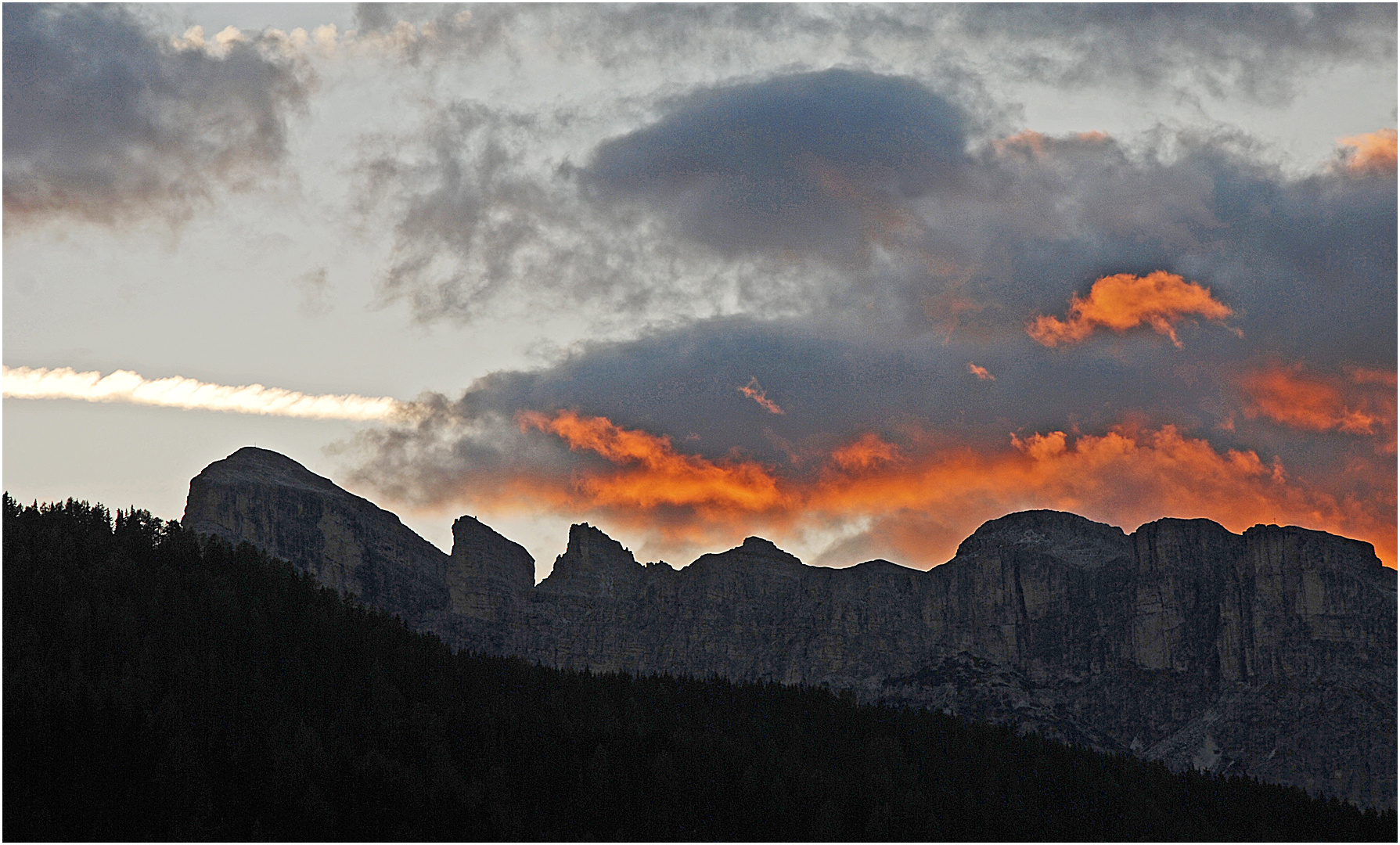 Sonnenuntergang am Sass Songher