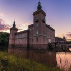 Sonnenuntergang am Schloß Gracht