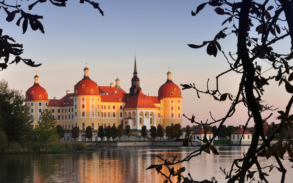 Sonnenuntergang am Schloss Moritzbrug..........