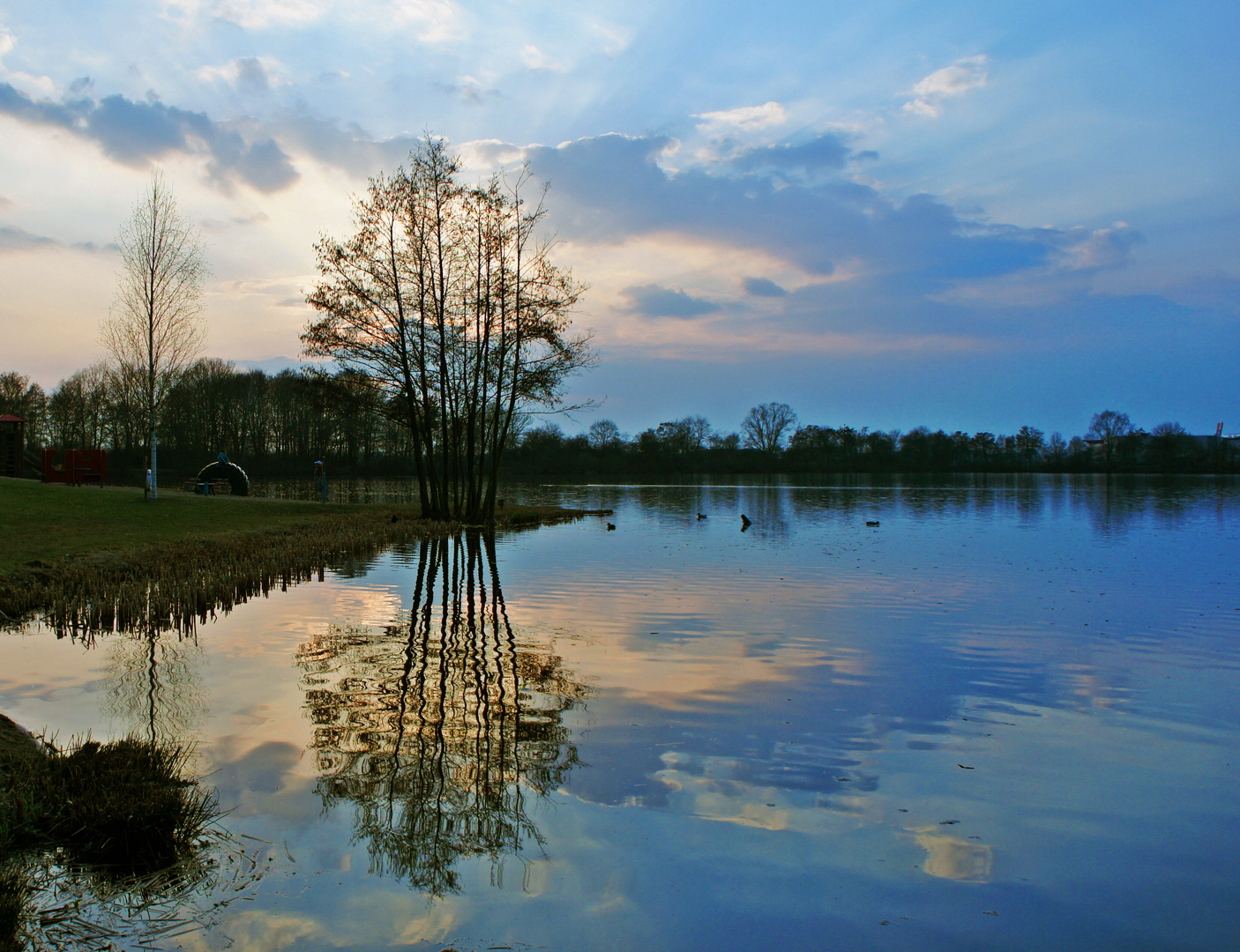 Sonnenuntergang am Schweinfurter Baggersee