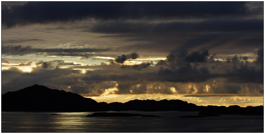 Sonnenuntergang am Sogne-Fjord