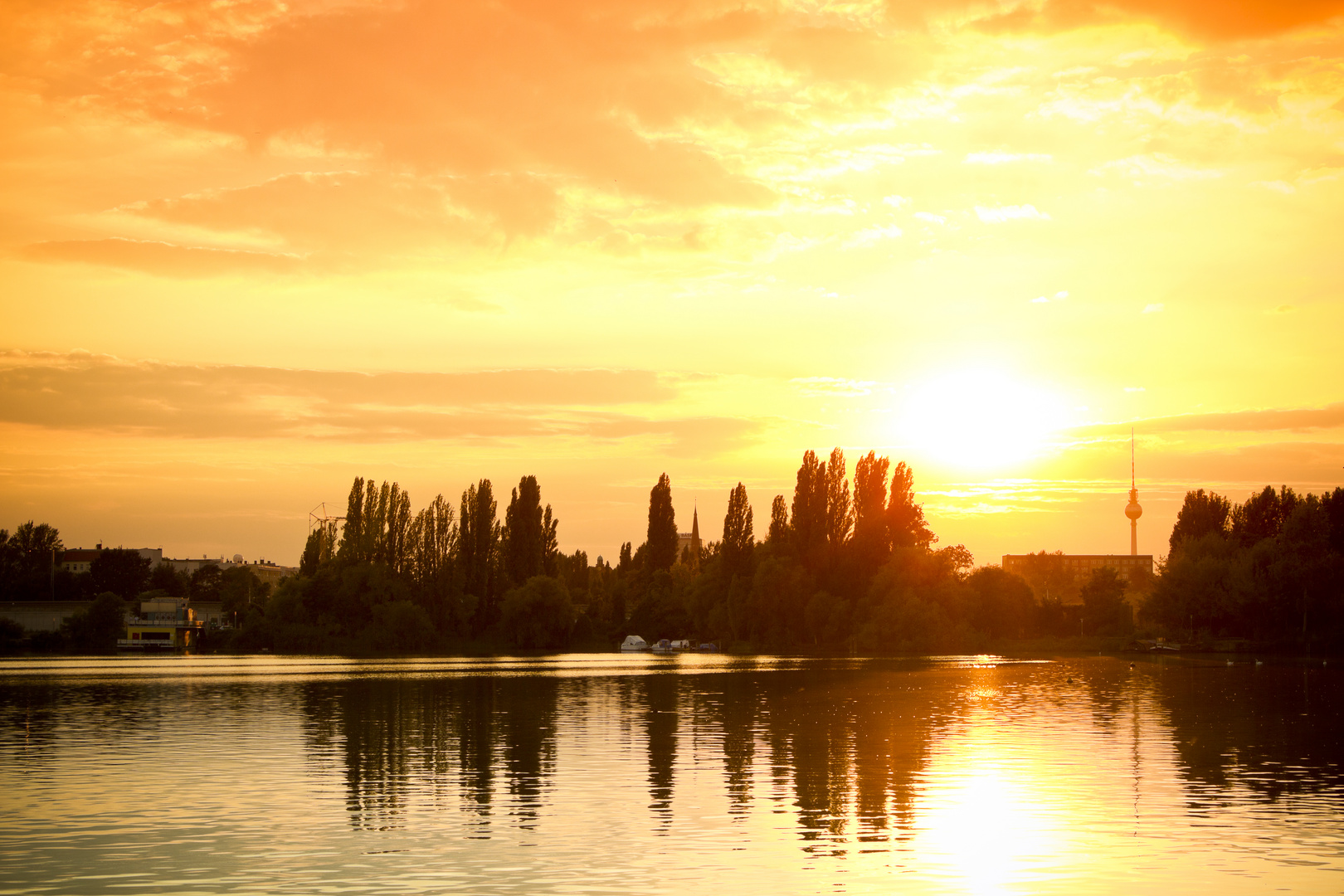 Sonnenuntergang am Spreeufer