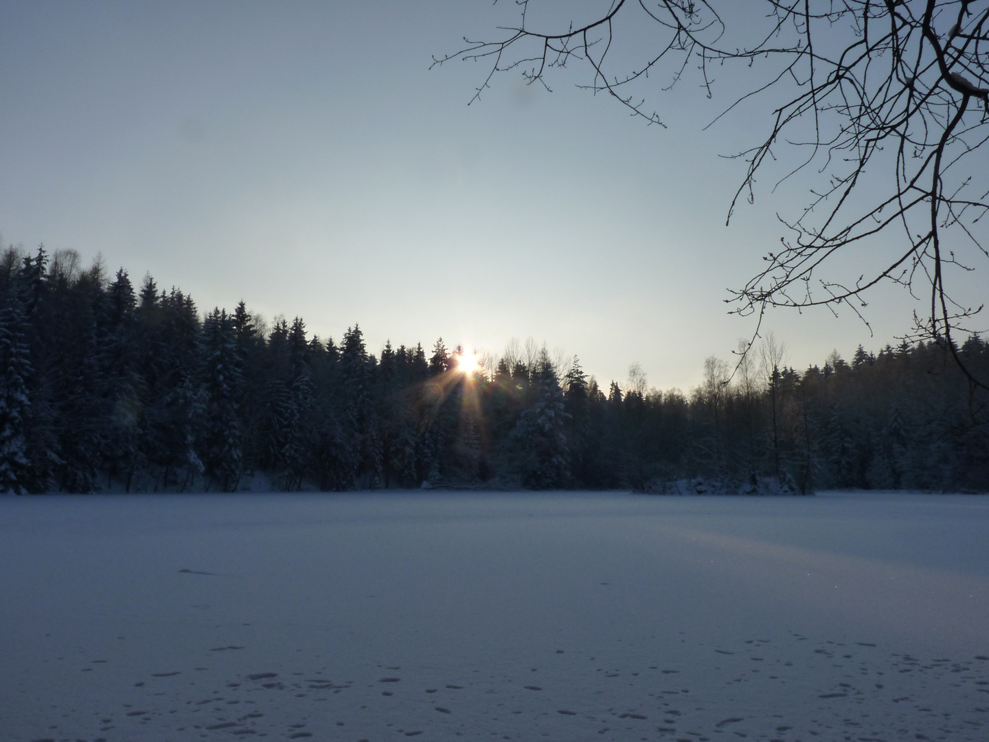 Sonnenuntergang am Stauweiher