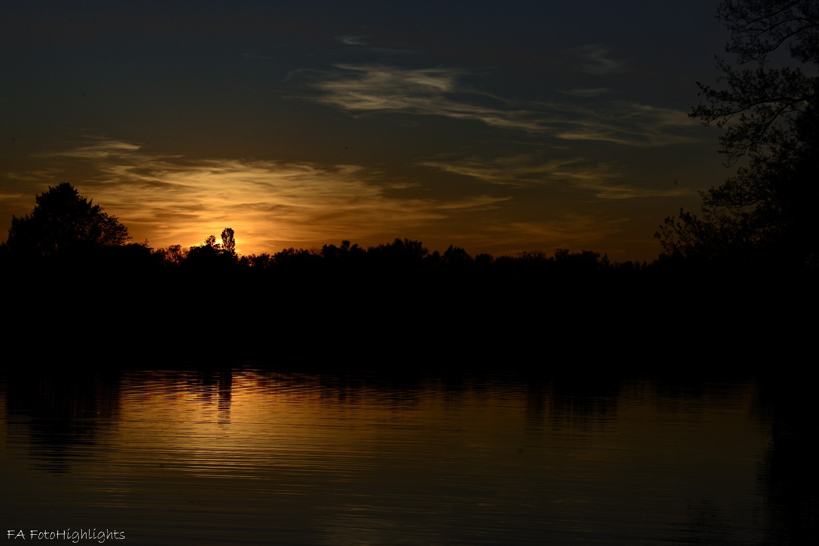 Sonnenuntergang am Steißlingersee