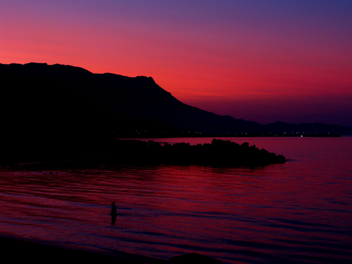 Sonnenuntergang am Strand auf Kreta / Kissamos