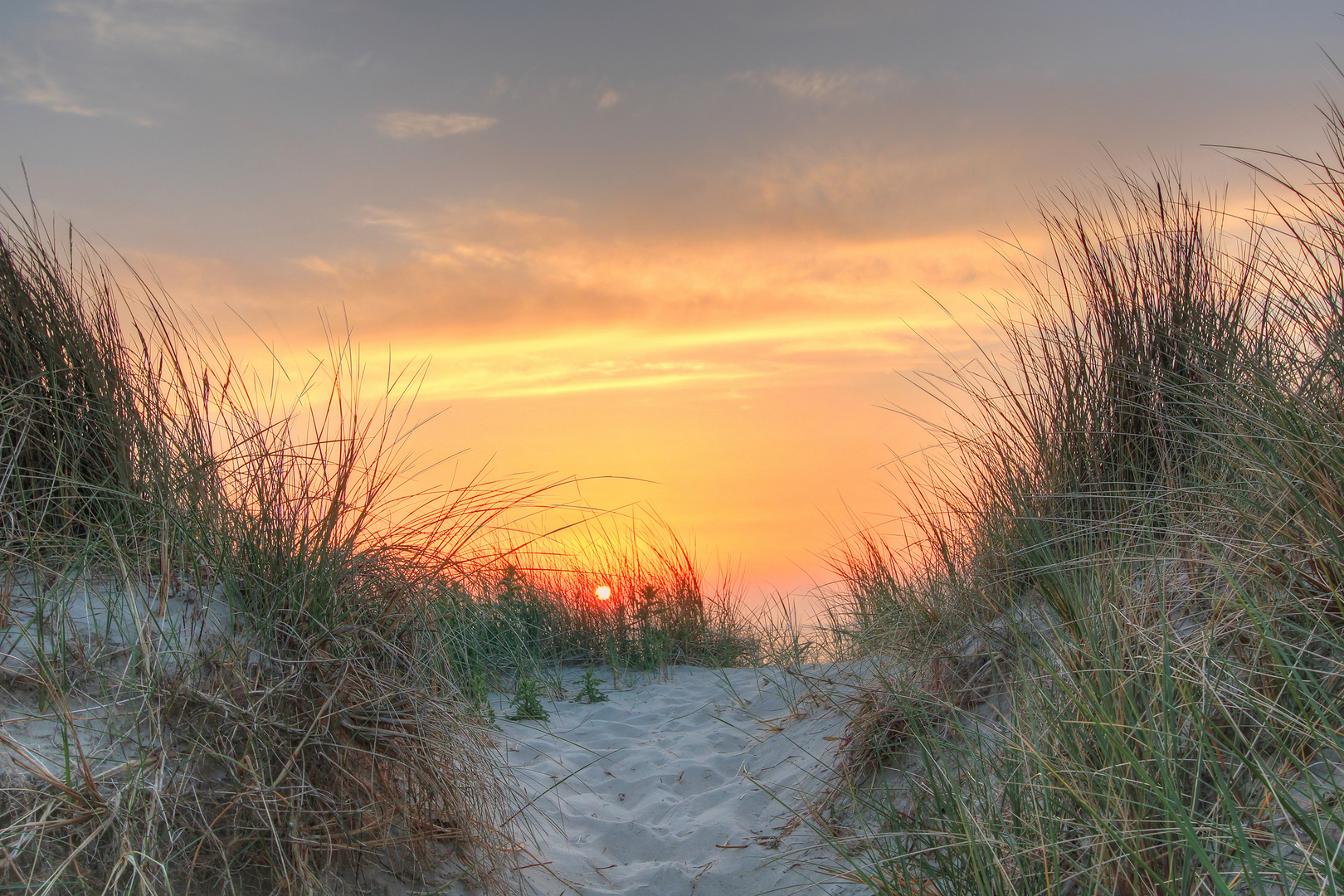 Sonnenuntergang am Strand auf Langegoog